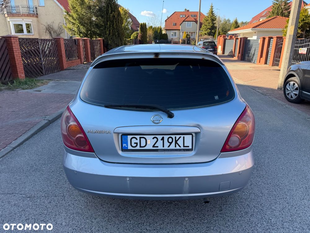 Nissan Almera 1.8 Visia - 5