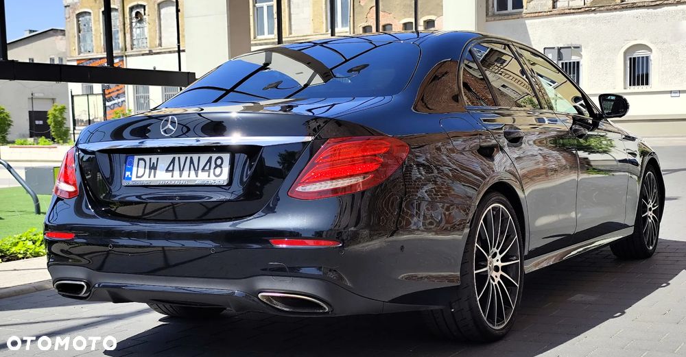 Mercedes-Benz Klasa E 300 9G-TRONIC AMG Line - 27