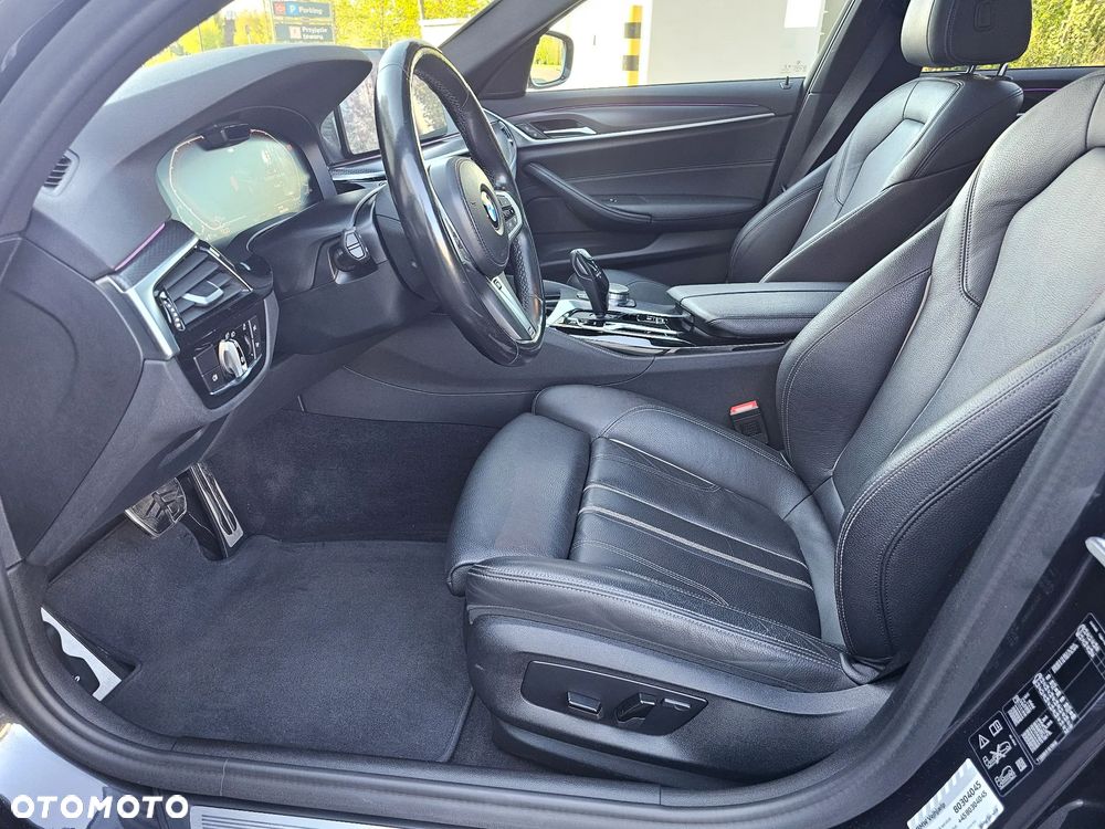 BMW Seria 5 520d xDrive M Sport Edition - 15