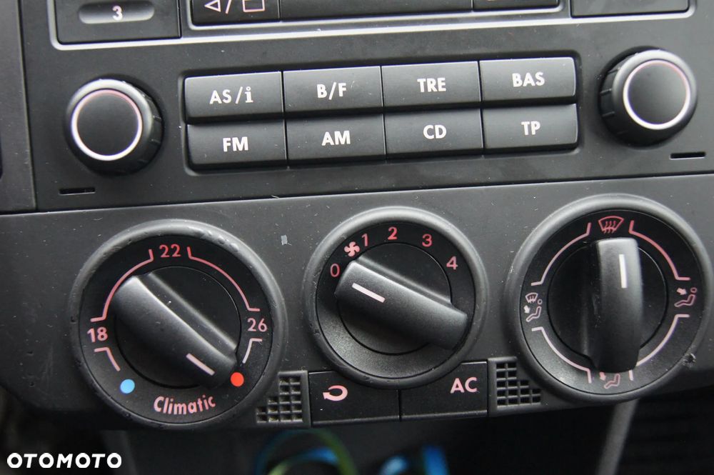 Volkswagen Polo 1.4 Goal - 16