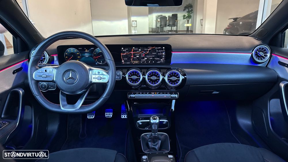 Mercedes-Benz A 180 AMG Line - 8