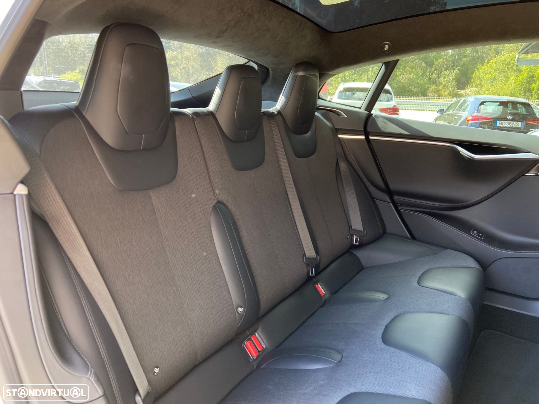 Tesla Model S 75 - 42