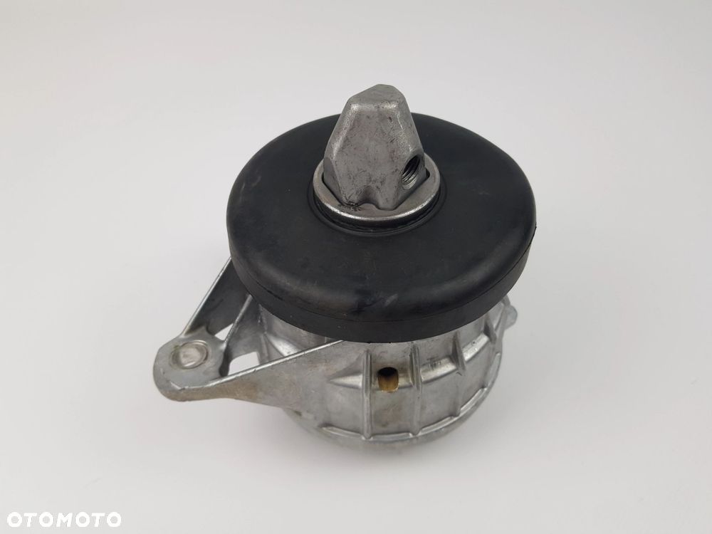 Poduszka Łapa Mocowanie silnika Mercedes A1672400300 - 3