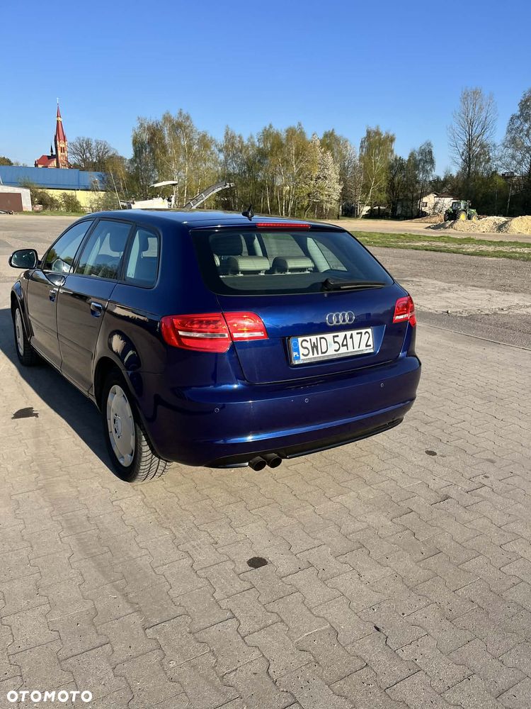 Audi A3 Sportback 1.4 TFSI Ambiente - 2