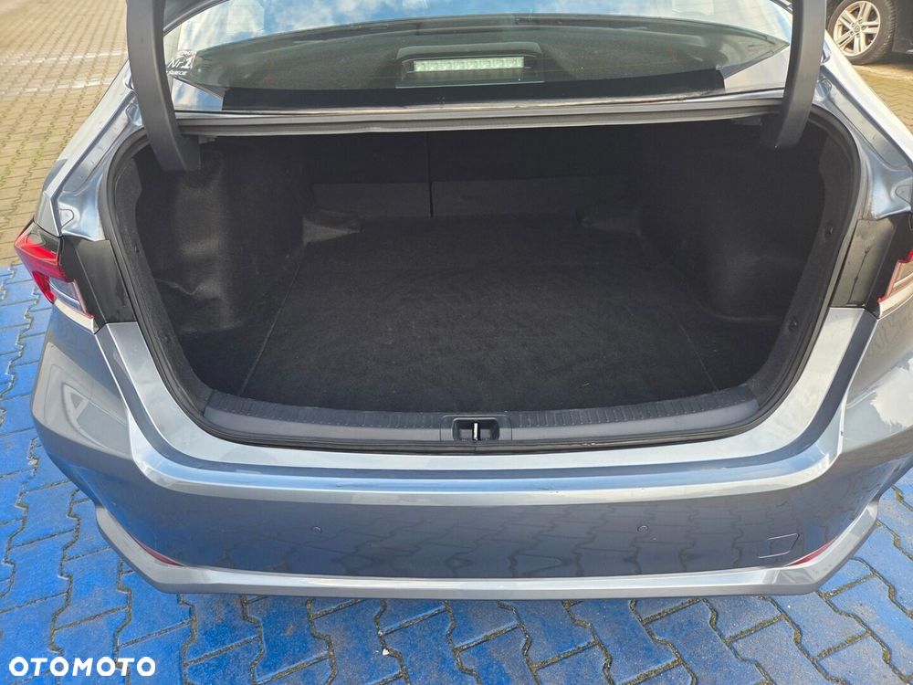 Toyota Corolla - 11