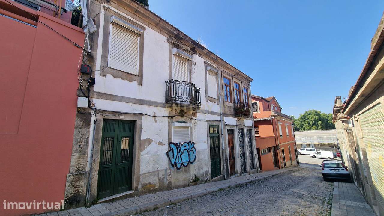 Prédio para Reabilitação no Bonfim – Porto - Grande imagem: 2/7