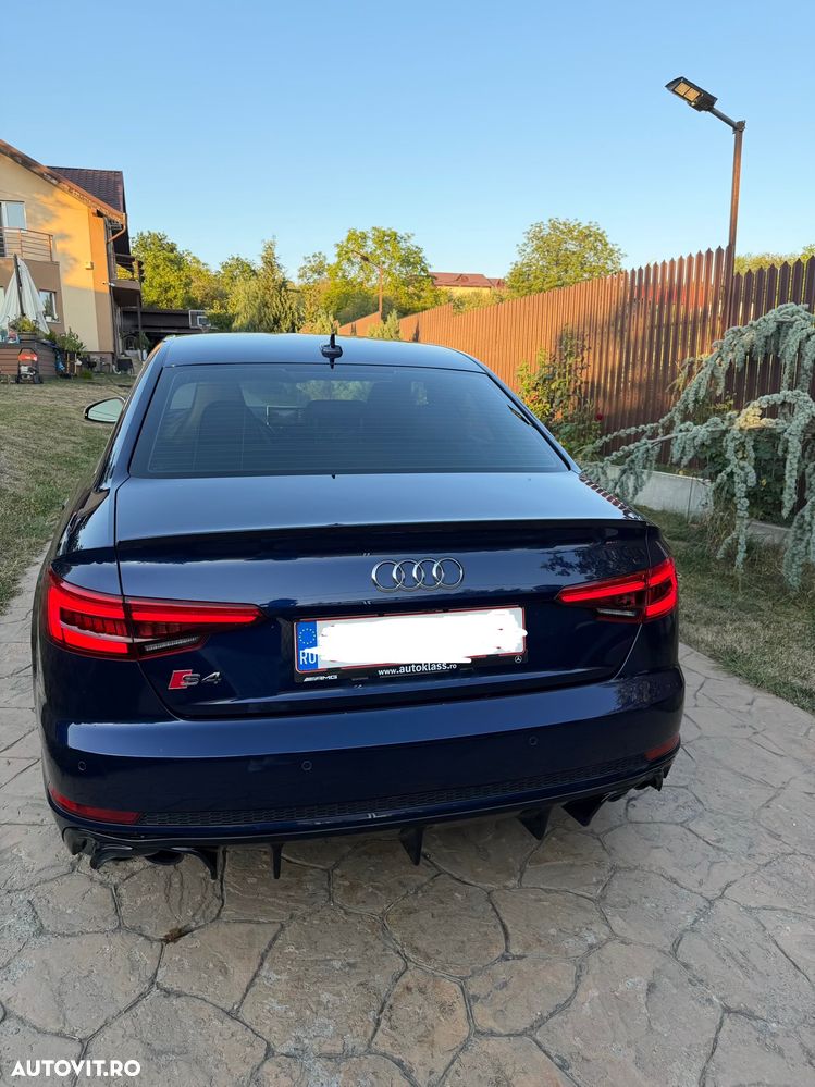 Audi S4 - 4