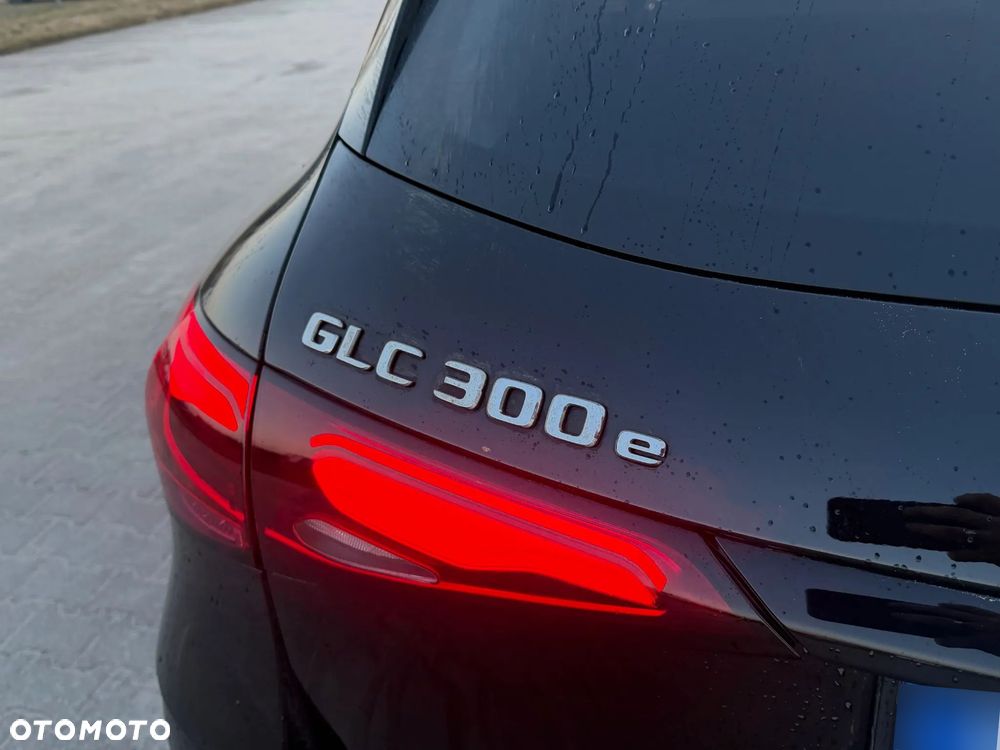 Mercedes-Benz GLC 300 e 4-Matic AMG Line - 5