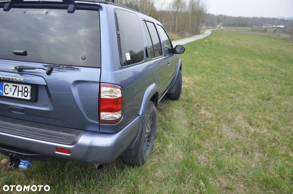 Nissan Pathfinder - 12
