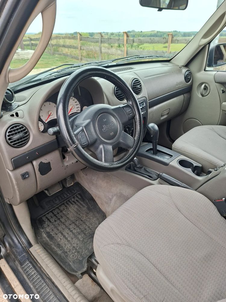 Jeep Cherokee 3.7L Limited - 11
