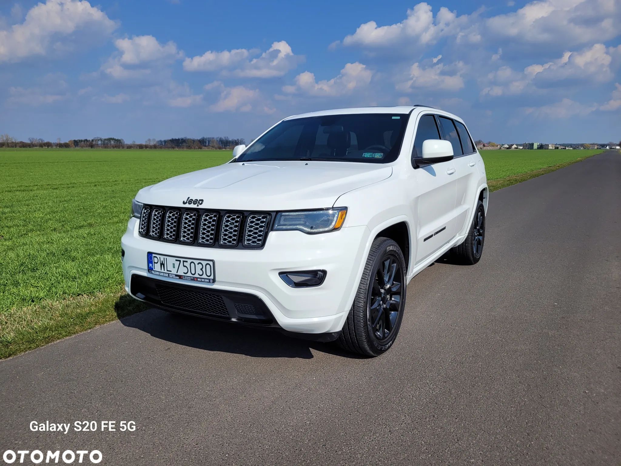 Jeep Grand Cherokee - 1