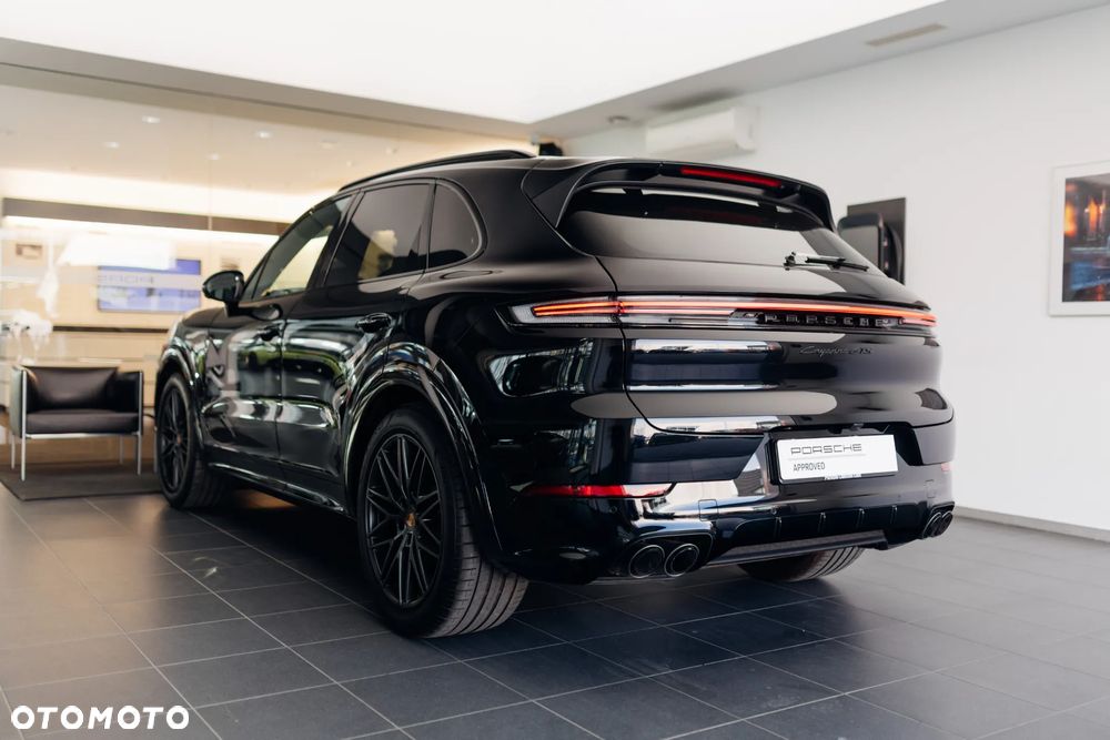 Porsche Cayenne GTS - 13