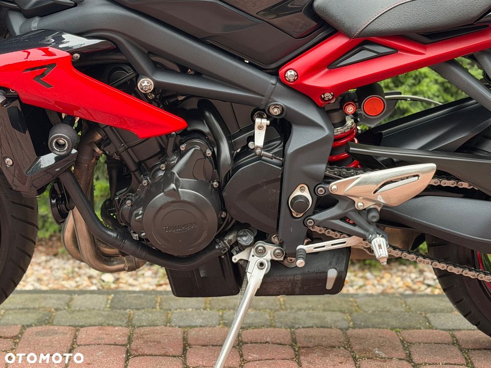 Triumph Street Triple - 17
