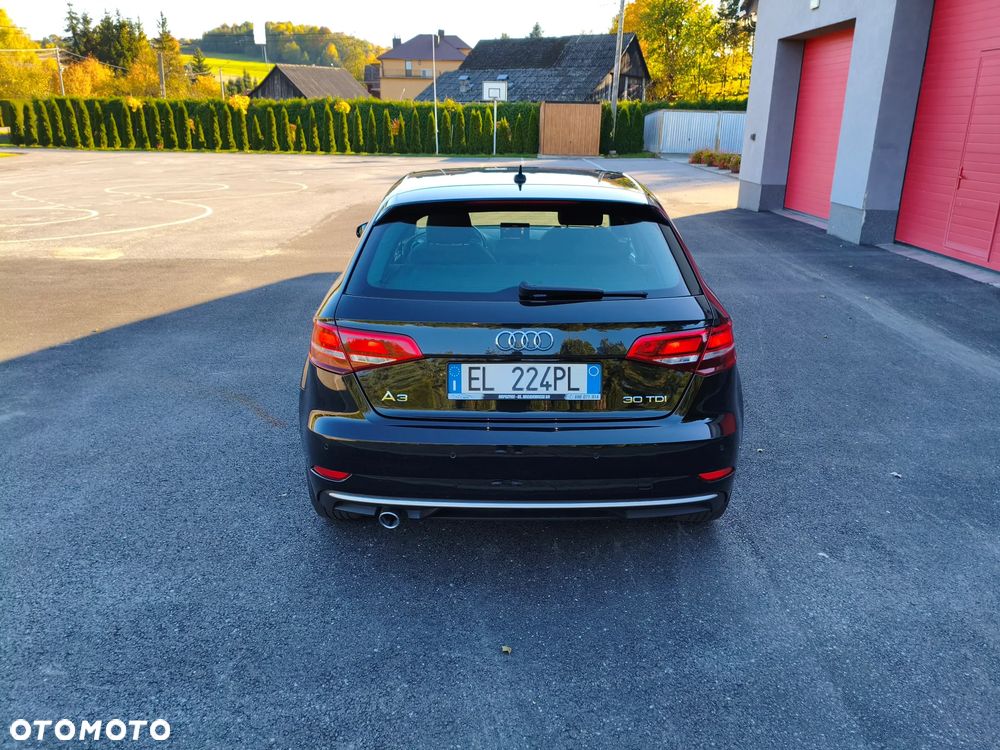Audi A3 Sportback 1.6 TDI S tronic Attraction - 5