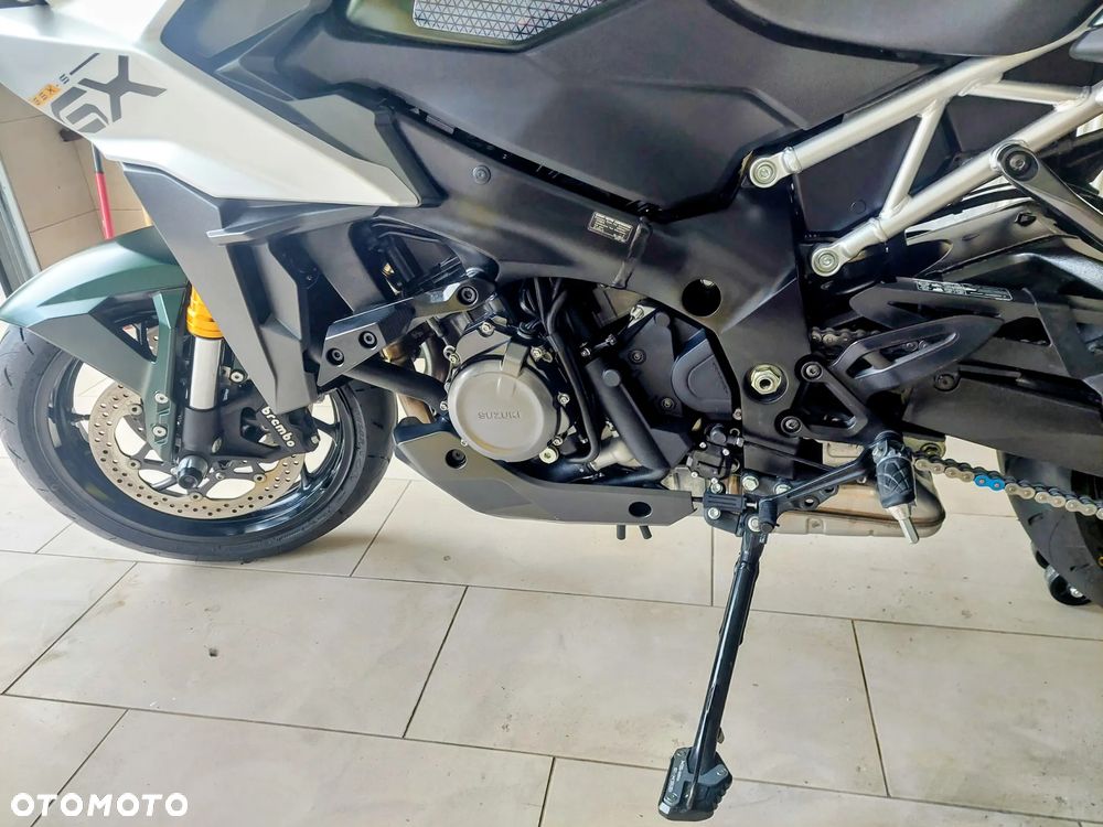 Suzuki GSX 1000 - 13