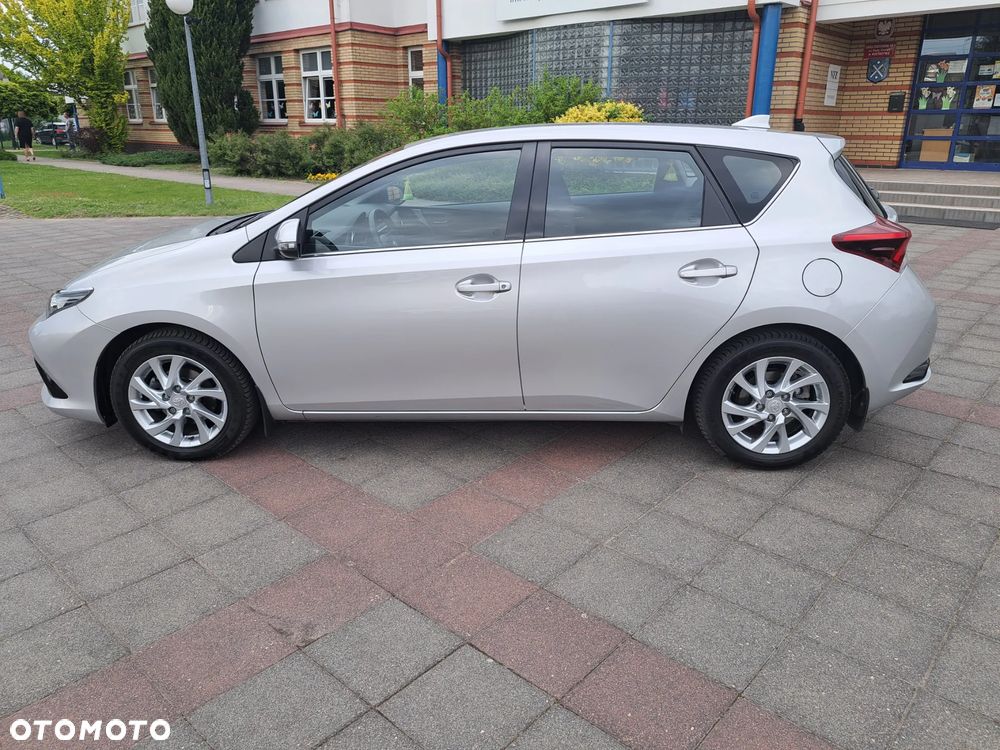 Toyota Auris - 32