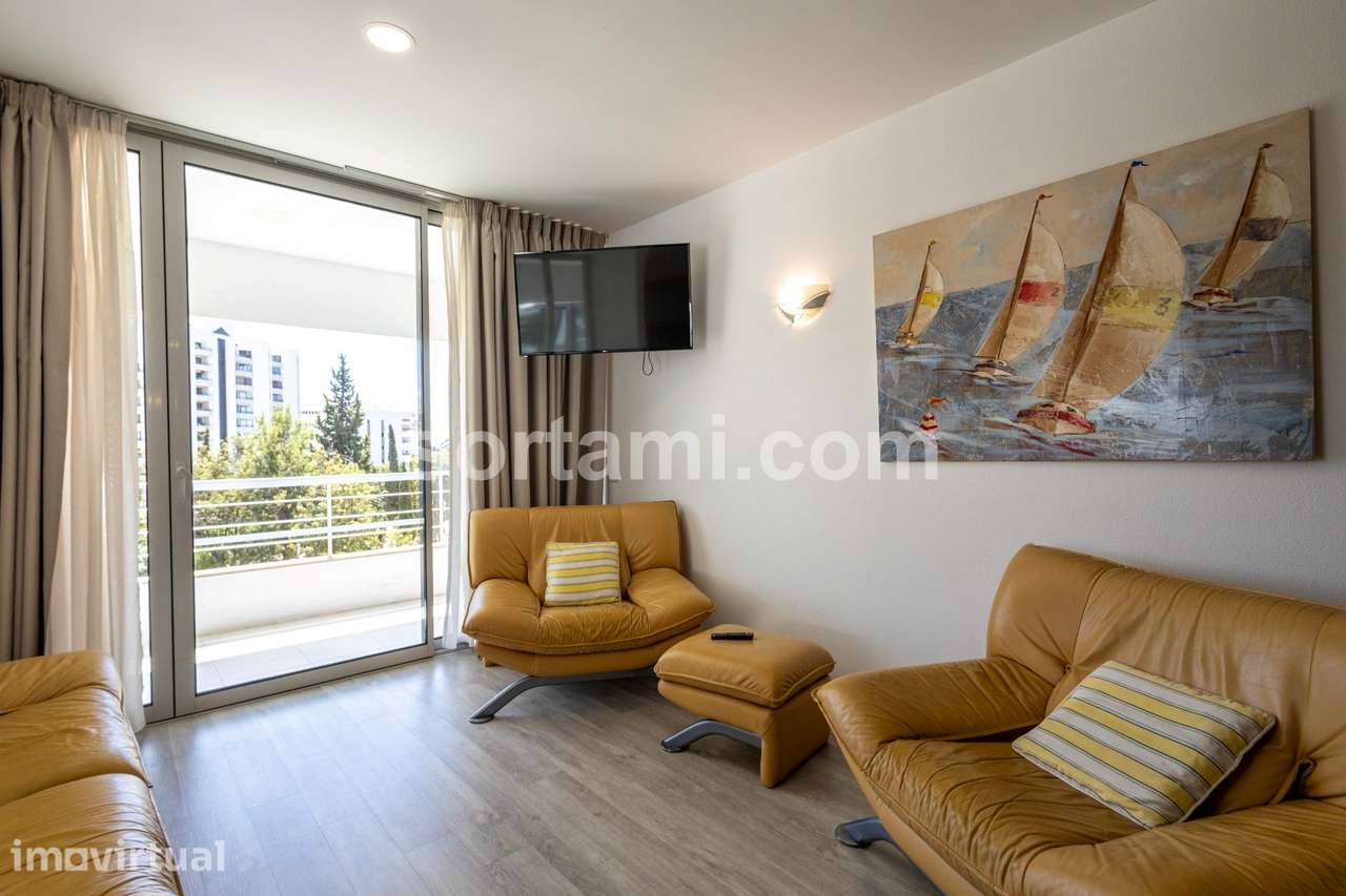 Apartamento T2 Venda em Quarteira,Loulé - Grande imagem: 2/17