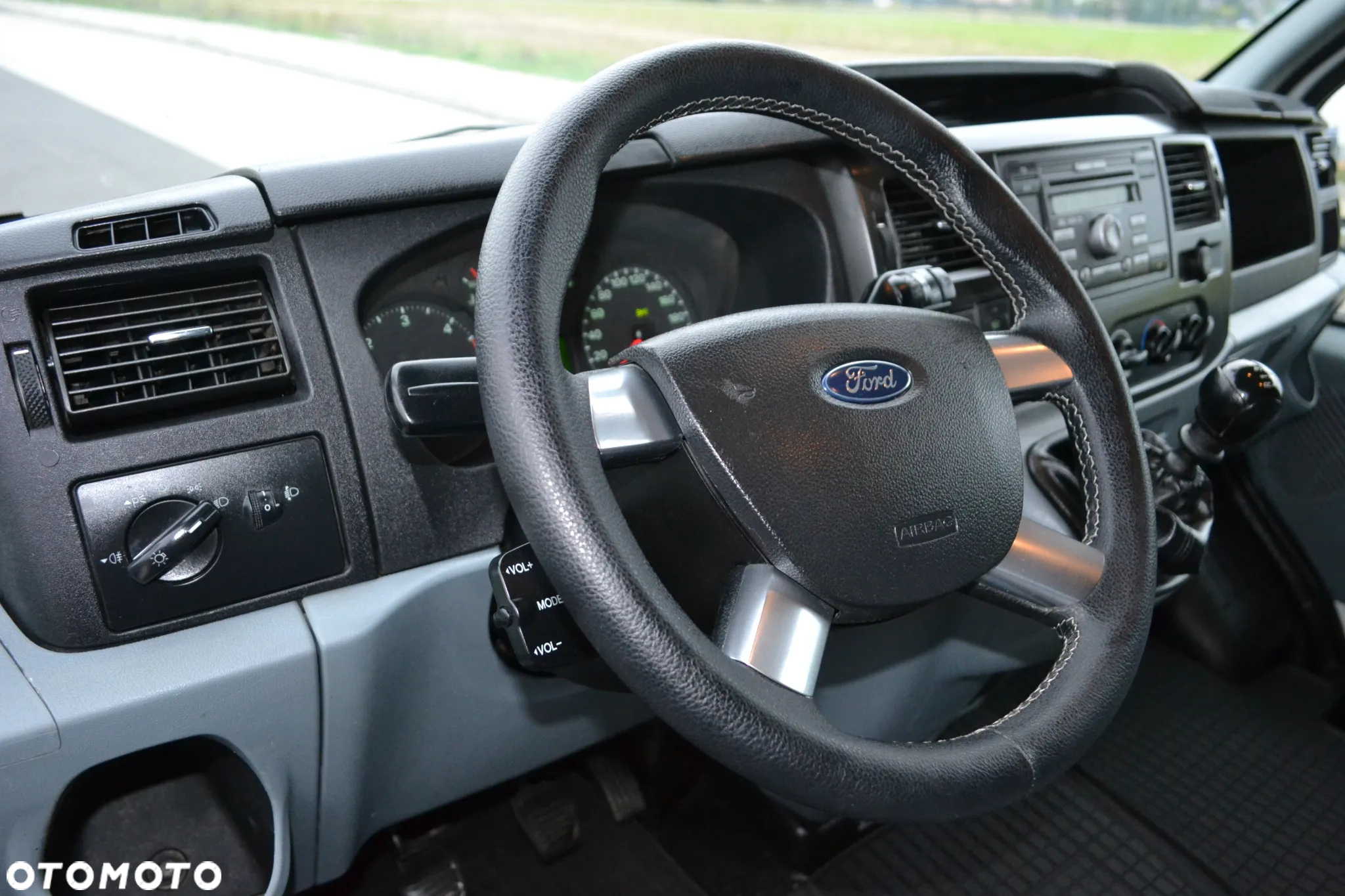 Ford Transit - 13