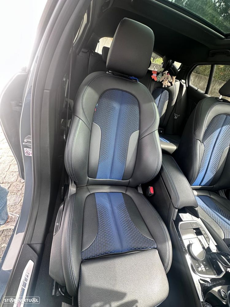 BMW 116 d Pack Desportivo M Auto - 7