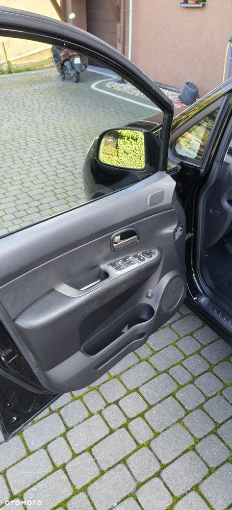 Kia Carens 2.0 CRDi Tour - 12