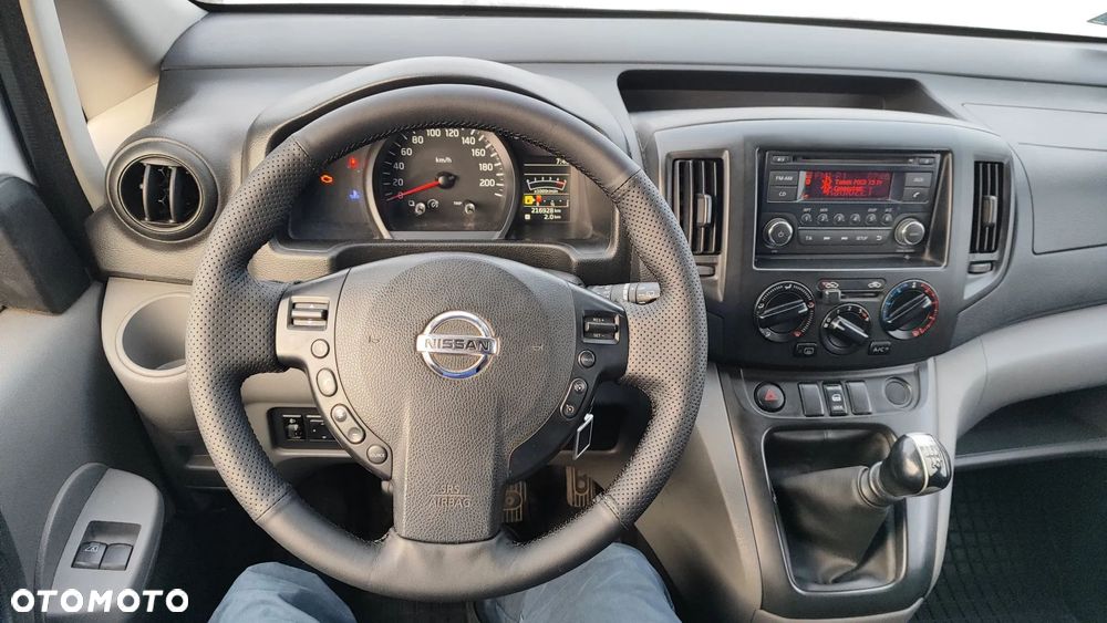 Nissan NV 200 - 12
