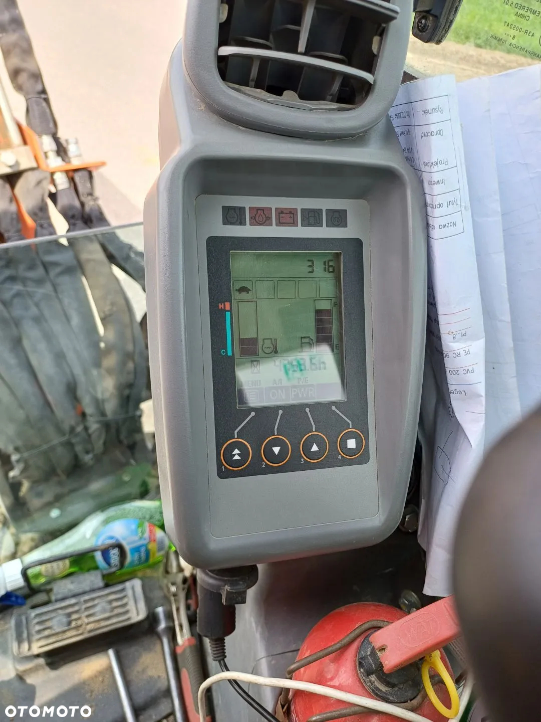 Hitachi ZX33U-6 - 4