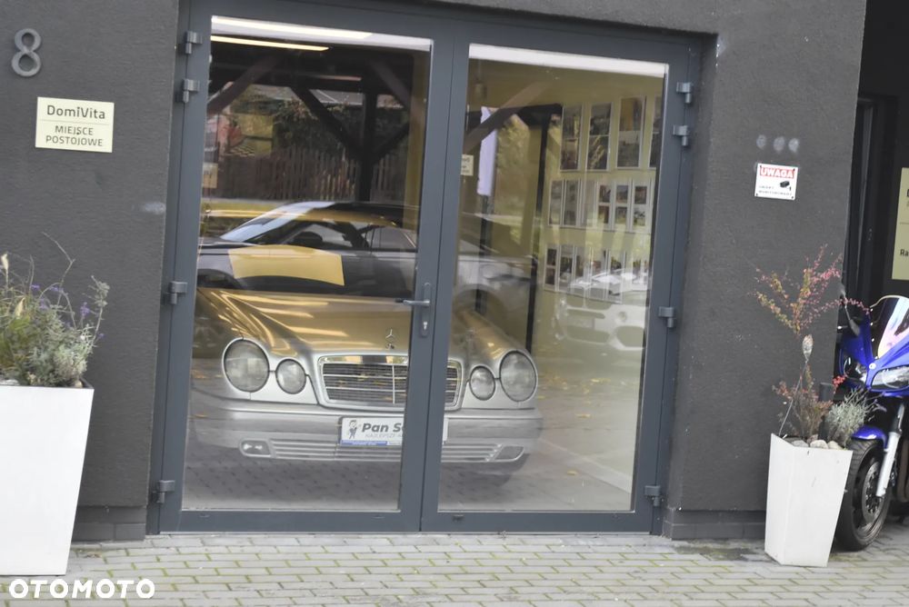 Mercedes-Benz Klasa E 230 Classic - 36