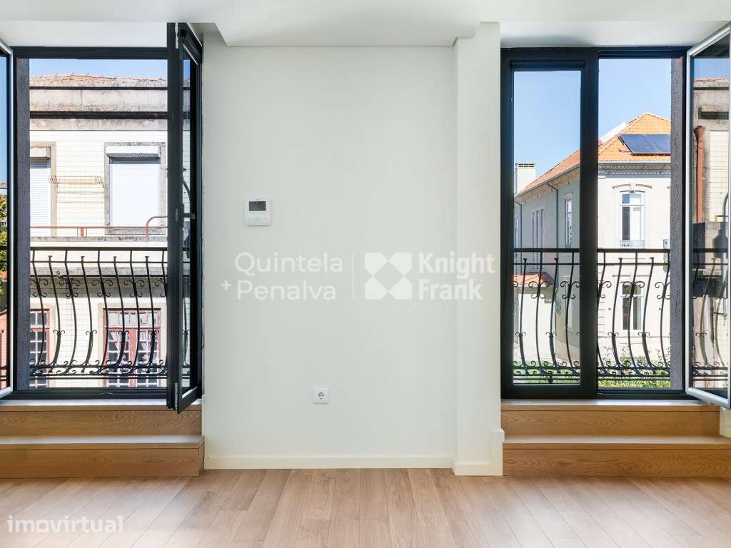 Apartamento T0 no centro do Porto no Bonfim - Grande imagem: 2/25