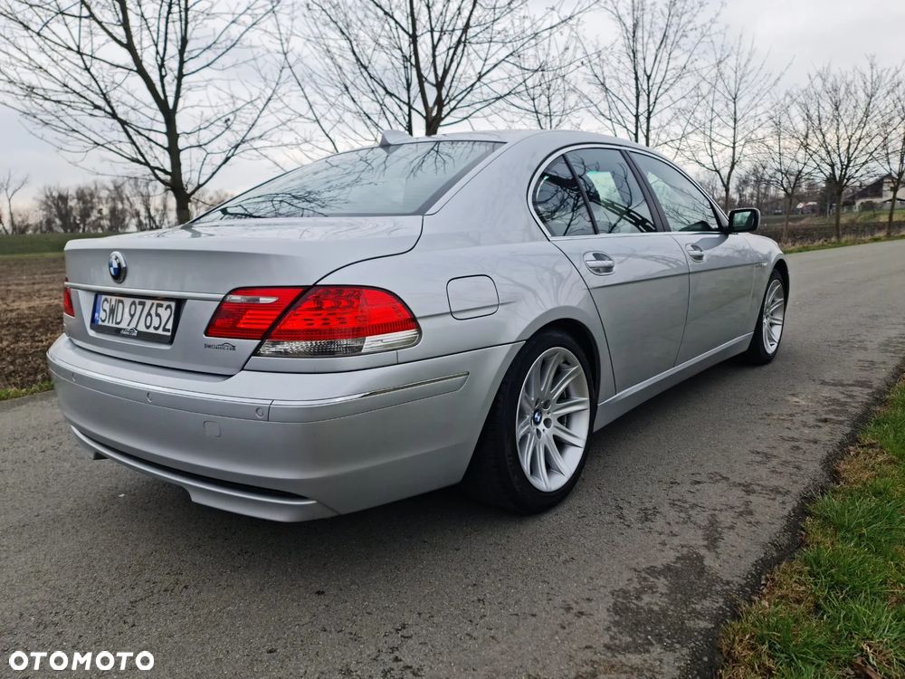 BMW Seria 7 740Li - 19