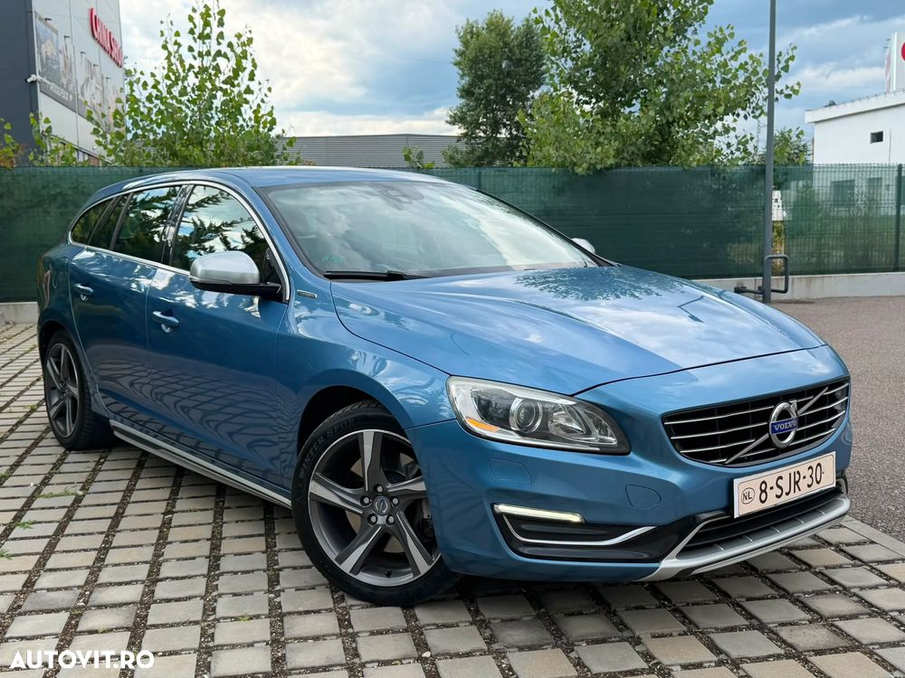 Volvo V60 D5 AWD Summum - 2