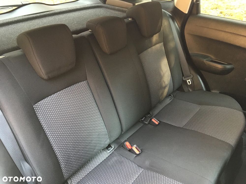 Suzuki Vitara 1.6 Comfort 2WD - 19