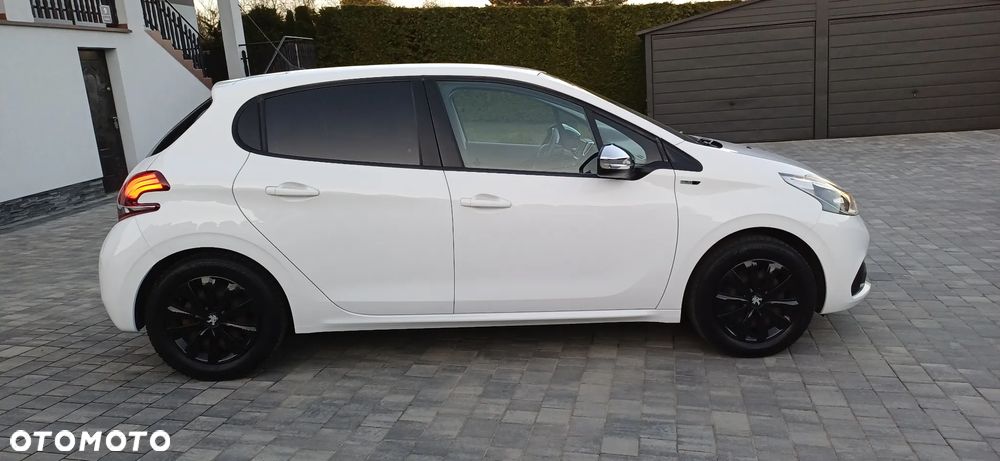 Peugeot 208 1.2 VTi Style - 11