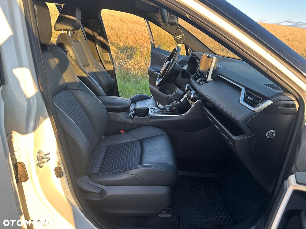Toyota RAV4 - 18