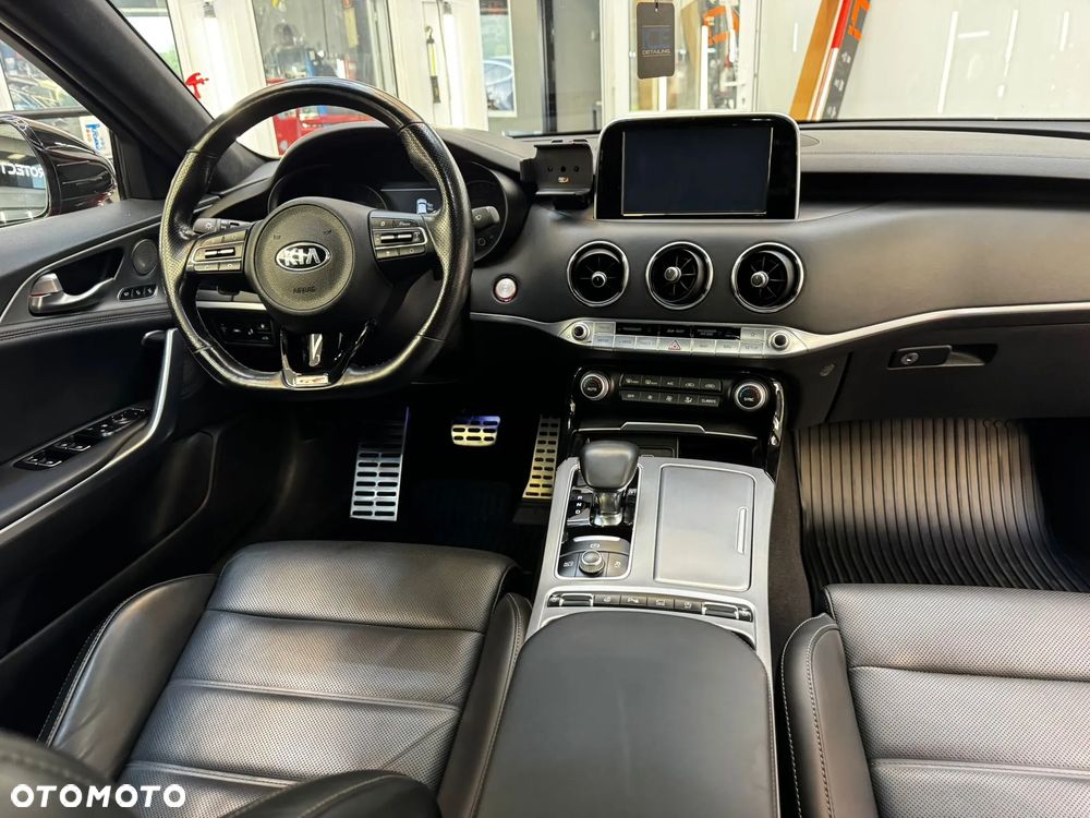 Kia Stinger 2.0 T-GDI GT Line - 12