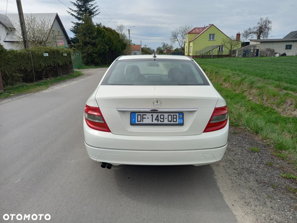 Mercedes-Benz Klasa C 200 CDI Avantgarde - 16
