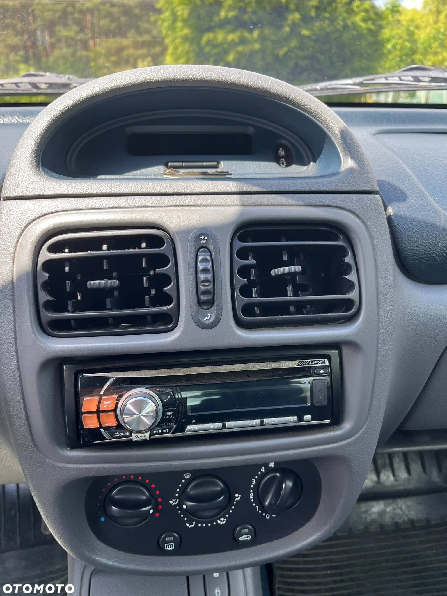 Renault Clio 1.4i RT 16V - 4
