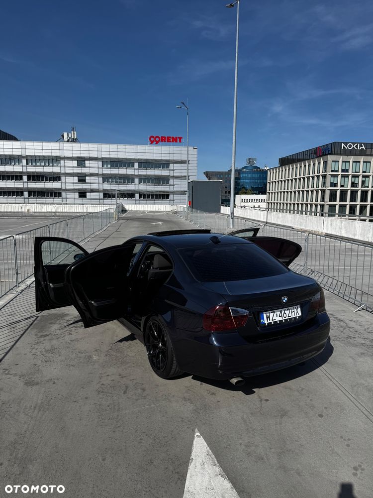 BMW Seria 3 320i - 4