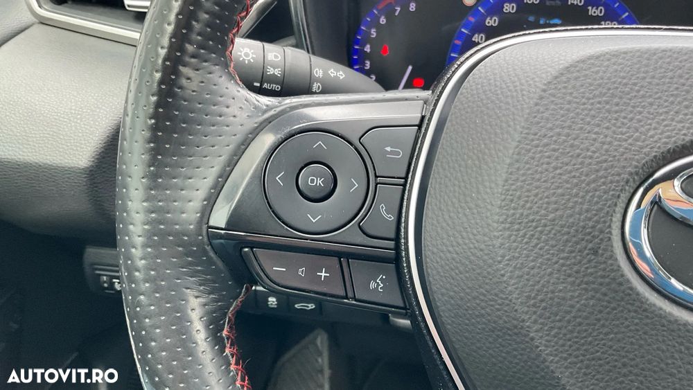 Toyota Corolla 2.0 HSD Exclusive Plus GR Sport Bi-Tone - 25