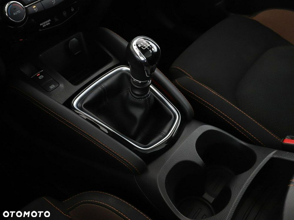 Nissan Qashqai 1.3 DIG-T N-Motion - 27