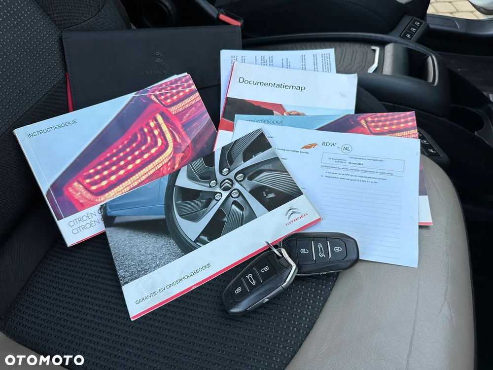 Citroën C4 Picasso e-HDi 115 ETG6 Exclusive - 27