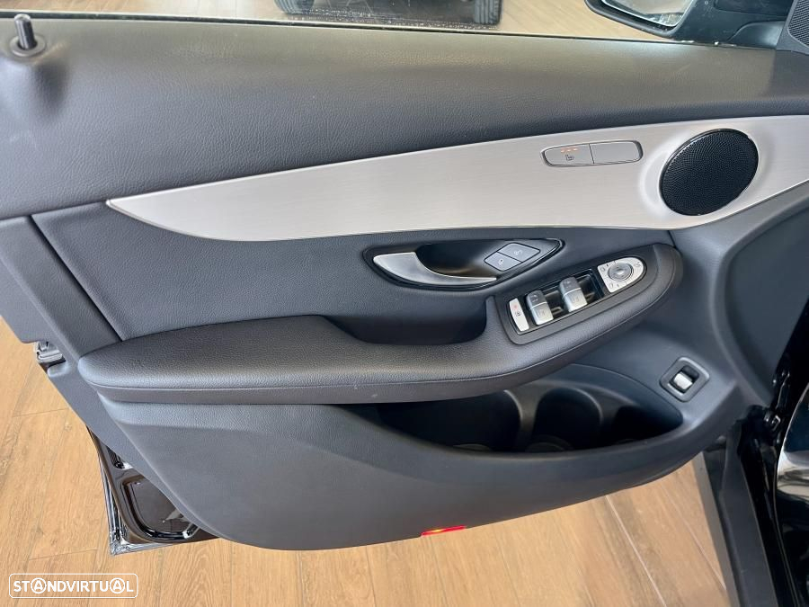 Mercedes-Benz GLC 300 de 4Matic 9G-TRONIC - 32