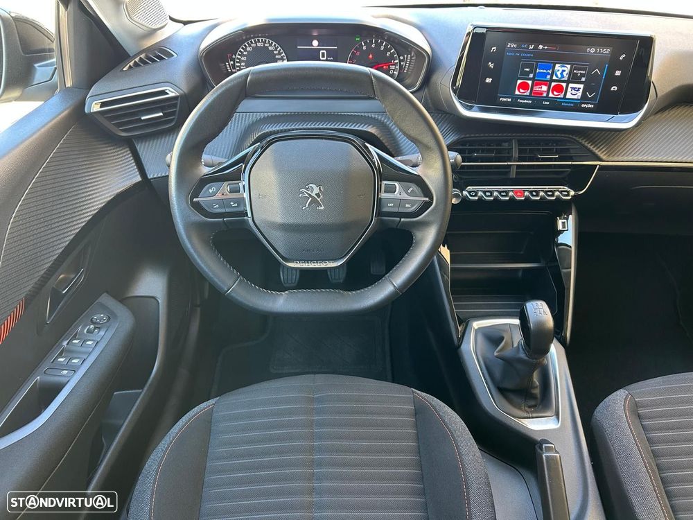 Peugeot 208 1.2 PureTech SE Style - 18