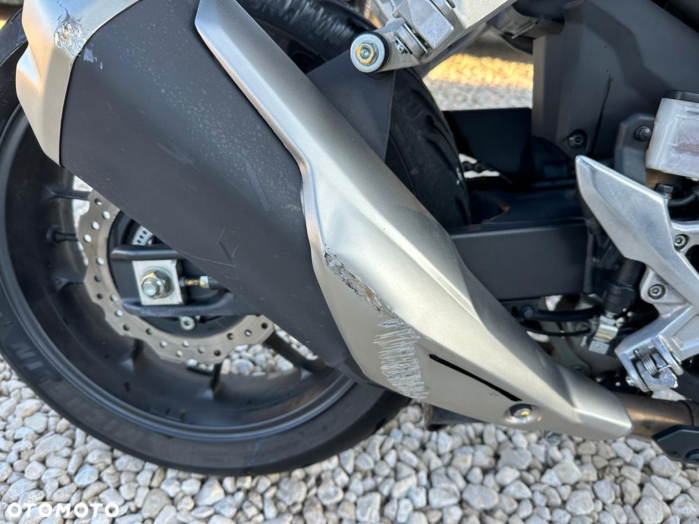 Honda CB - 16