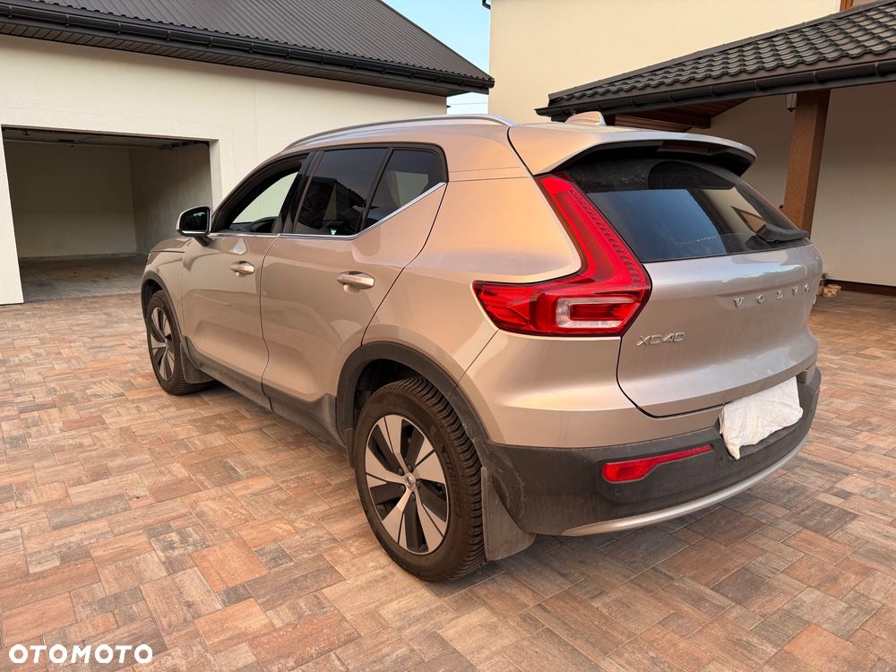 Volvo XC 40 B3 Plus Bright - 4