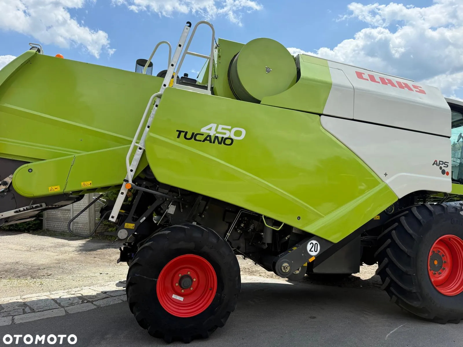 Claas Tucano 450 - 6