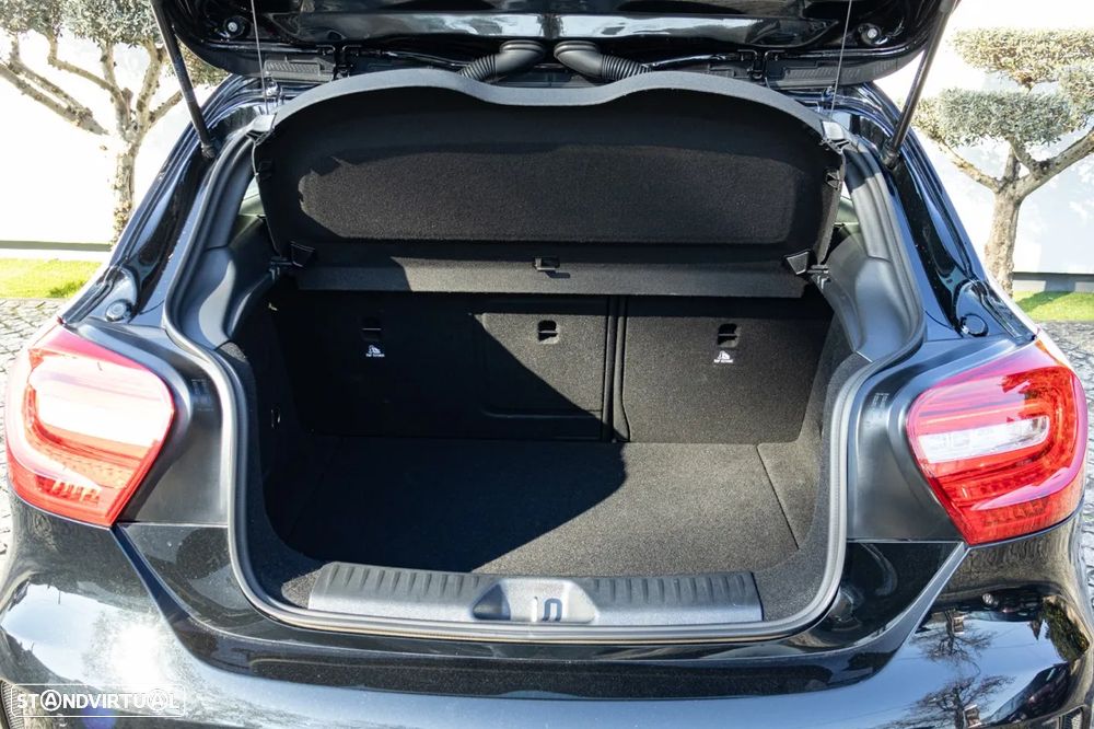 Mercedes-Benz A 180 CDI BE AMG Line - 10