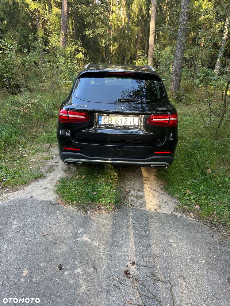 Mercedes-Benz GLC 250 4-Matic - 4