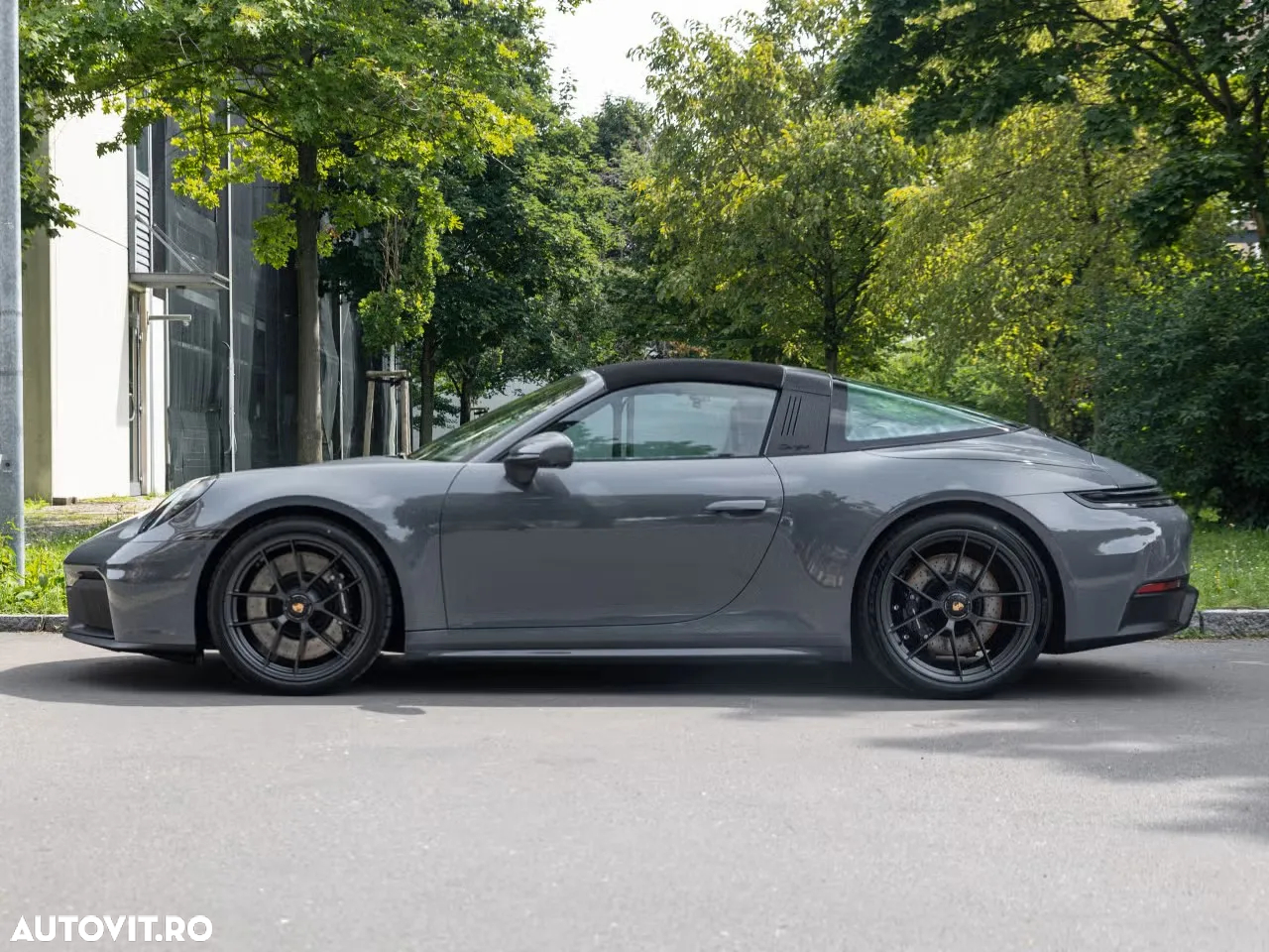 Porsche 911 Targa 4 GTS PDK - 8