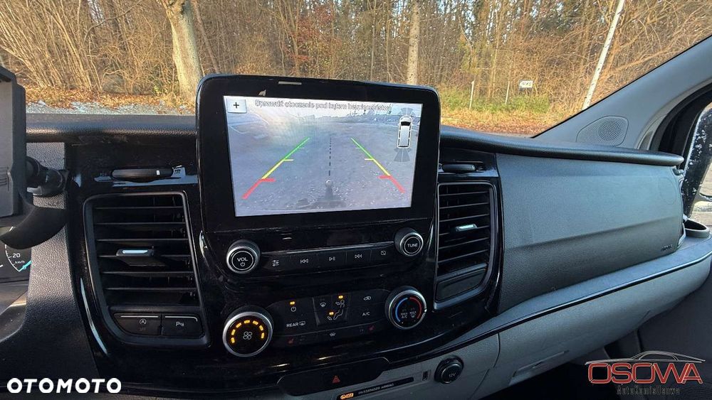 Ford Tourneo Custom - 15