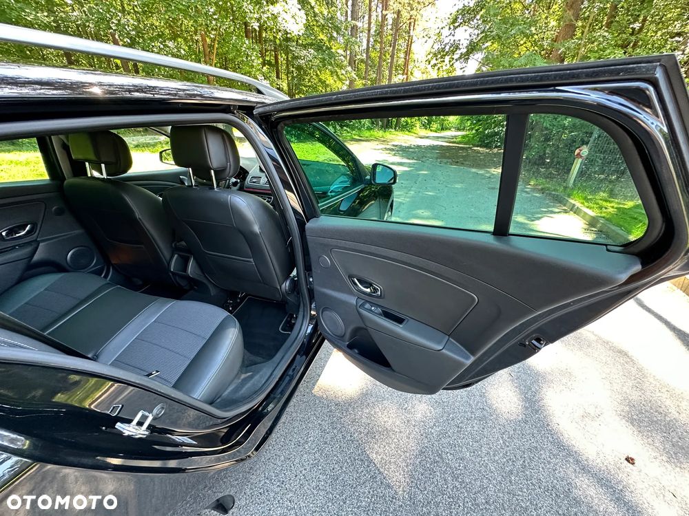 Renault Megane TCe 180 GT - 25